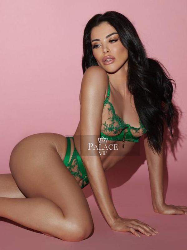 Kacy, Gloucester Rd, Spanish Escort