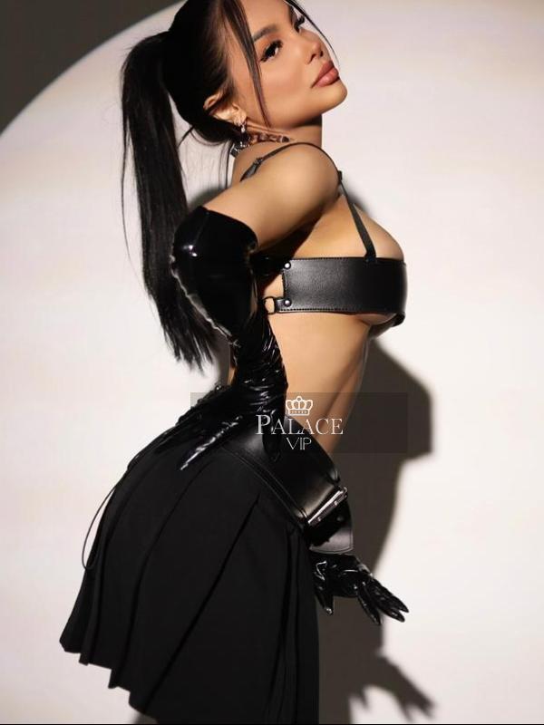 Bella, Kensington, Brazilian Escort