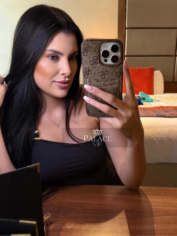 Giovanna, Knightsbridge, Brazilian Escort