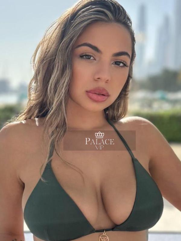 Veronica (23)