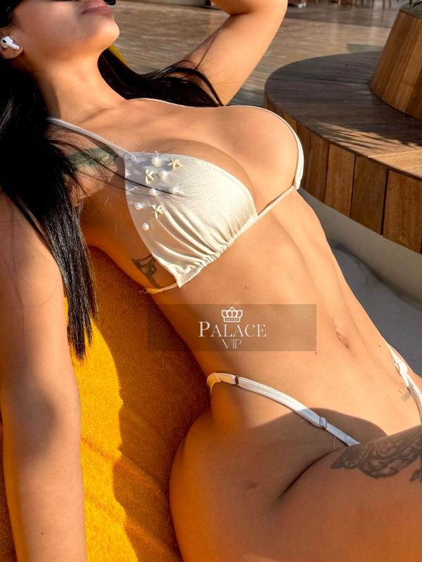 Melanie, Marylebone, Peruvian  Escort