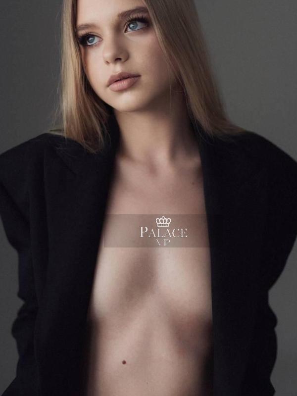 Dosia, South Kensington, Polish Escort