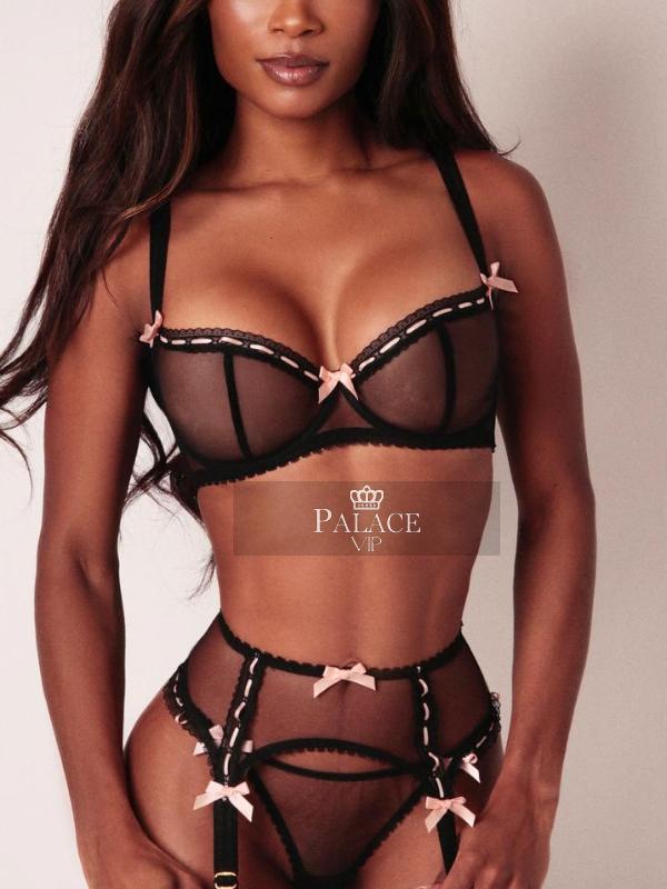 Maria, Knightsbridge, British Escort