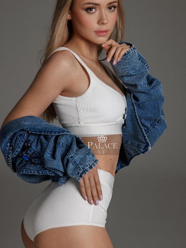 Iuliia, Chelsea, Ukrainian  Escort