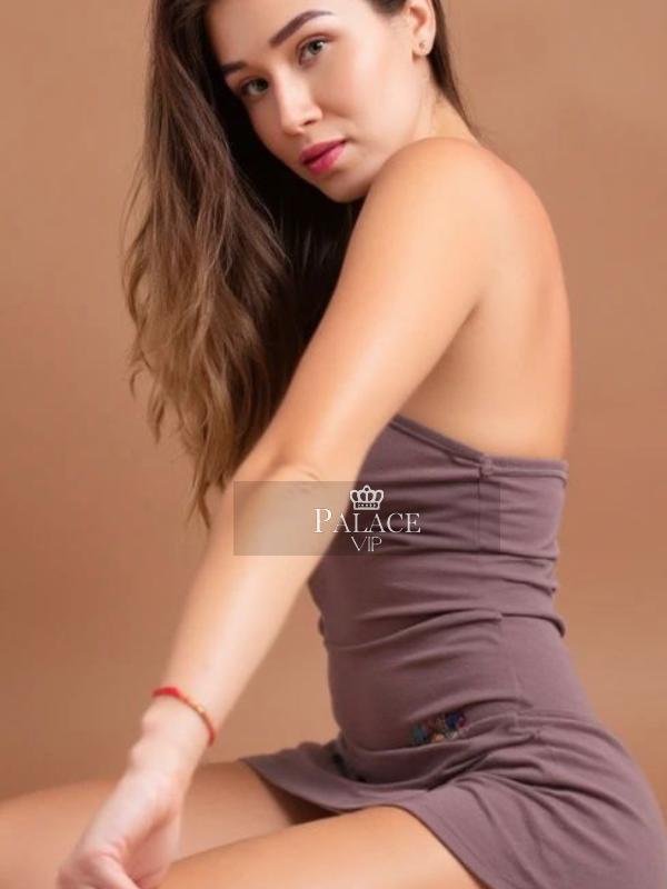 Regina, South Kensington, Mexican  Escort