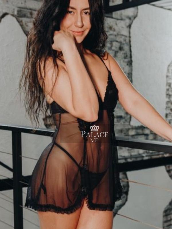 Mandy, Knightsbridge, Brazilian Escort